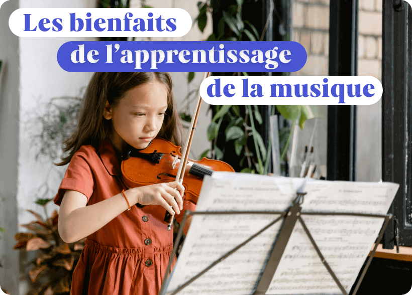 Une jeune fille face à des partitions qui apprend un instrument de musique