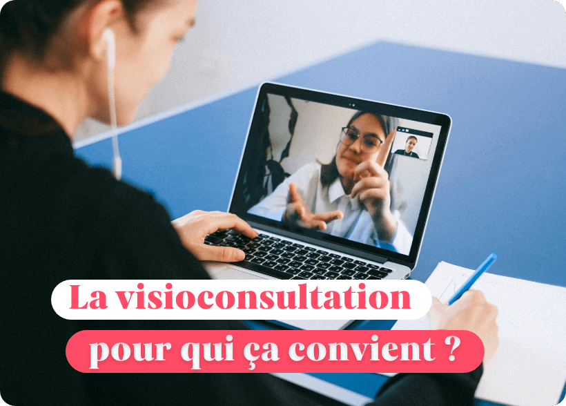 Une jeune femme en train de consulter sa psychologue par visio