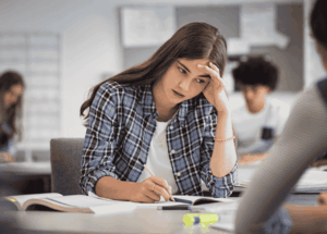 Stress étudiant, anxiété, isolement : comment les écoles peuvent agir concrètement avec Domy