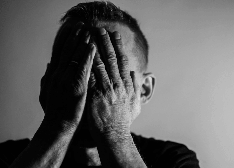 Personne ressentant une angoisse permanente